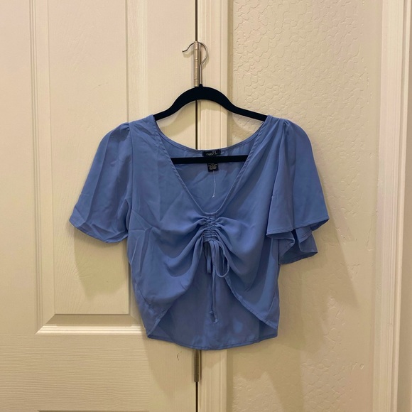 Crop top - Picture 1 of 1